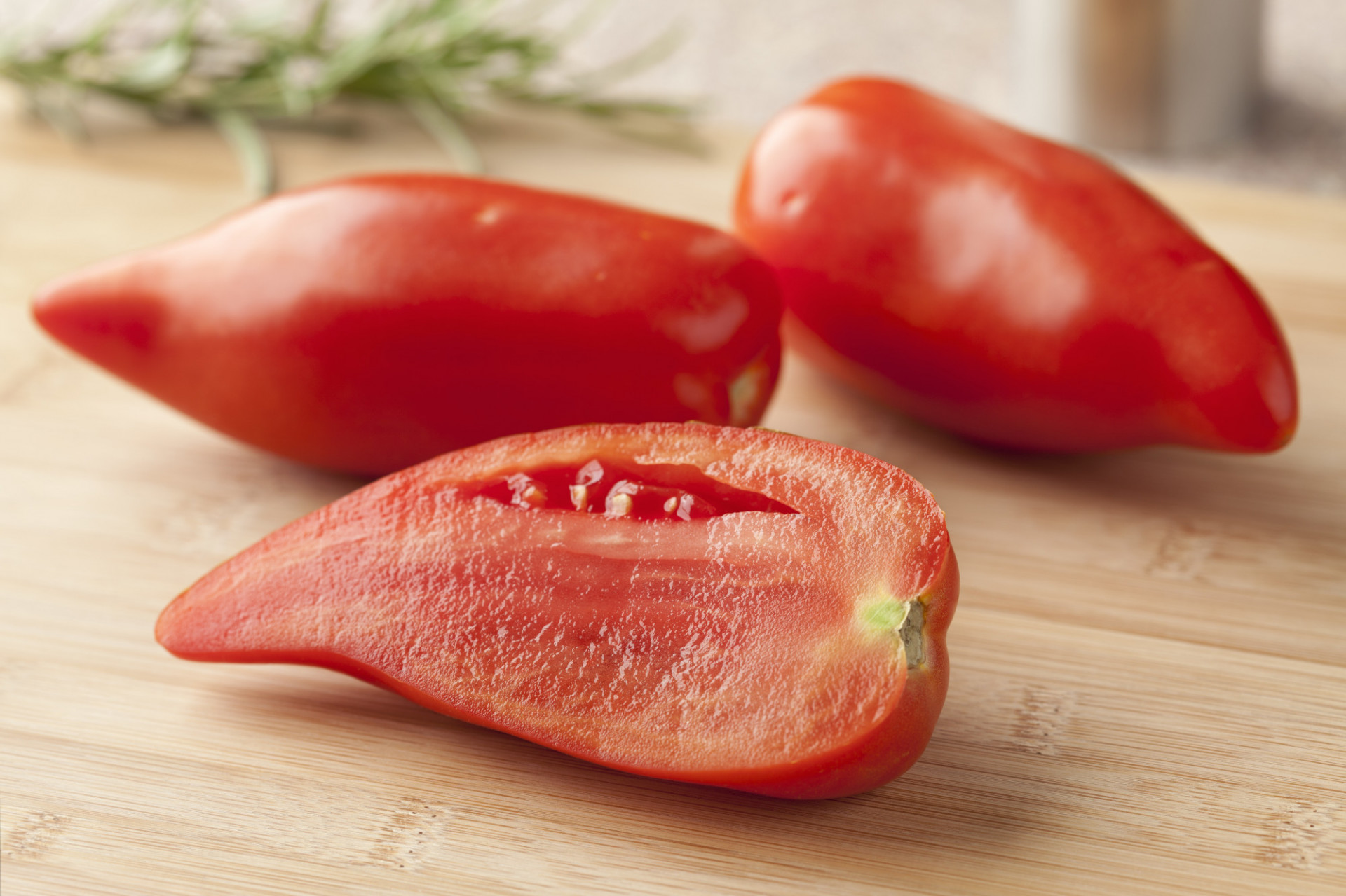Tomate Cotelée type Ancienne Cornue des Andes